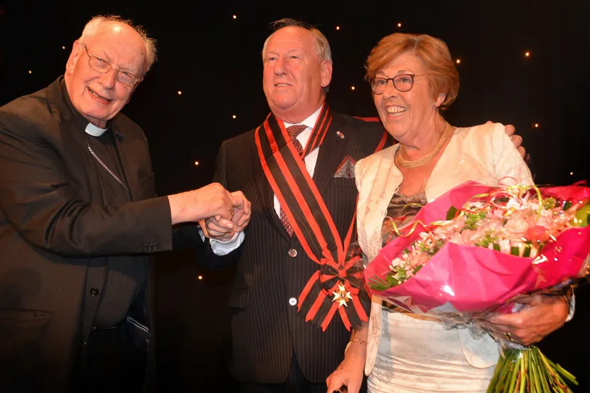 2015 07 08 gerard van den tweel pauselijke onderscheiding 1