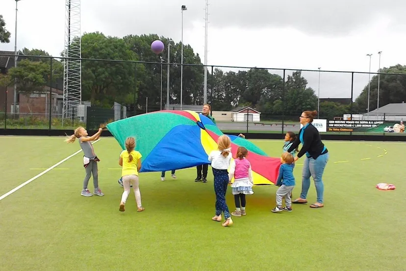 2015 07 17 villa vrolijk sporten veld