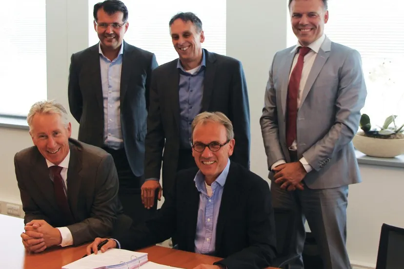 2015 09 18 unica neemt hellemans consultancy over contract ondertekening