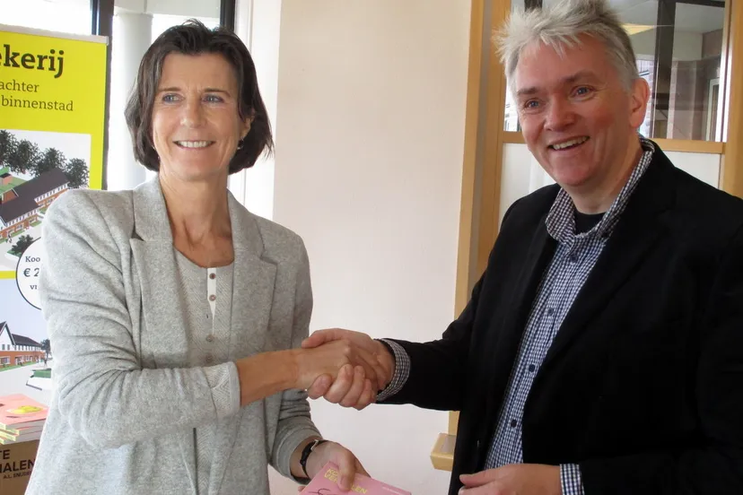 2015 11 02 heel nederland leest korte verhalen marly klein en roel zuidhof