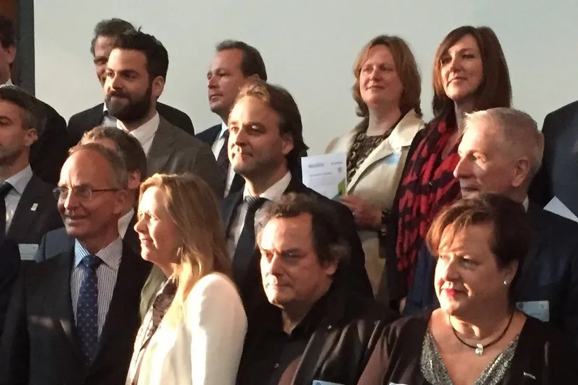 2015 11 19 minister kamp en wethouder van der hurk van loozen