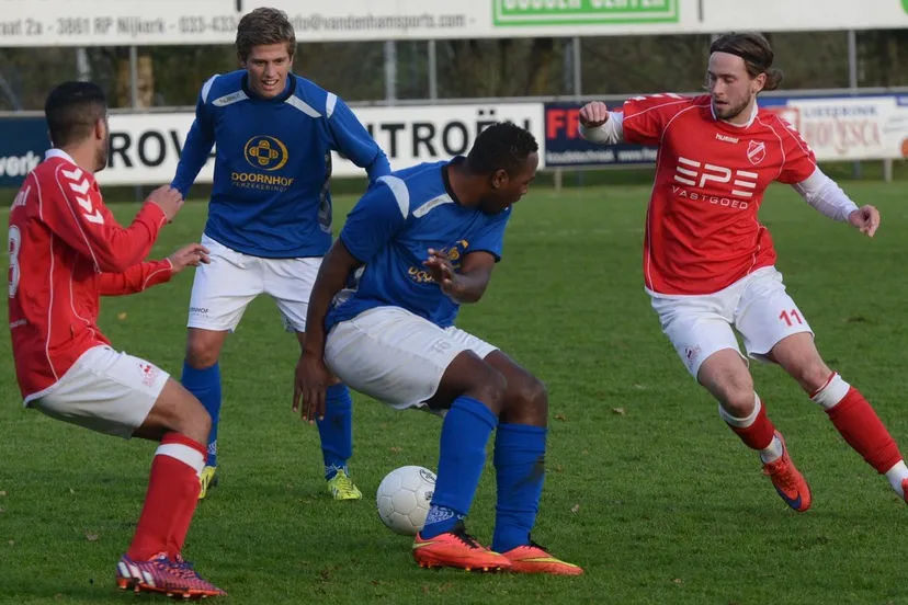 2015 11 28 veensche boys hierden 28 11 yannick eind