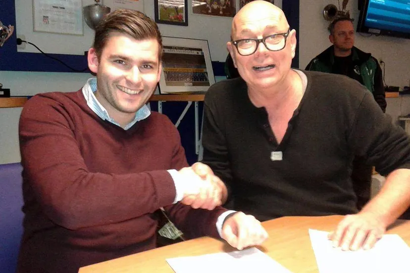 2015 12 14 sport store veensche boys stephan van den ham sponsorcontract