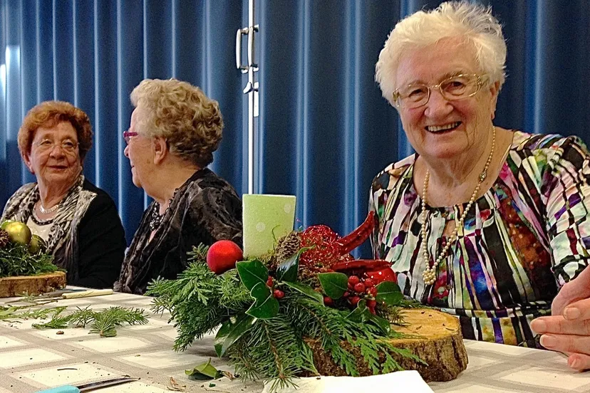 2015 12 18 uvv kerststukjes maken