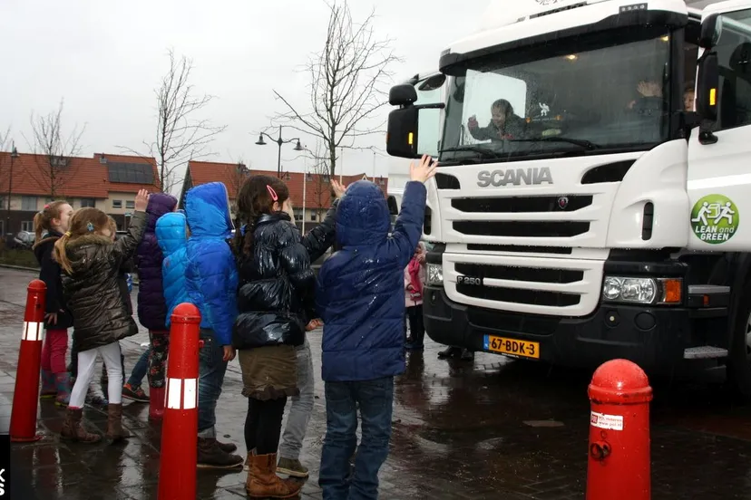 2016 02 09 dode hoek vrachtwagen hoeksteen 003