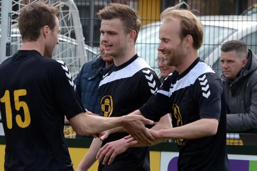 2016 04 30 veensche boys unicum 30 4 guus goal