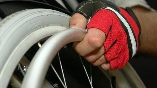 2016 08 28 rolstoelhandschoenen