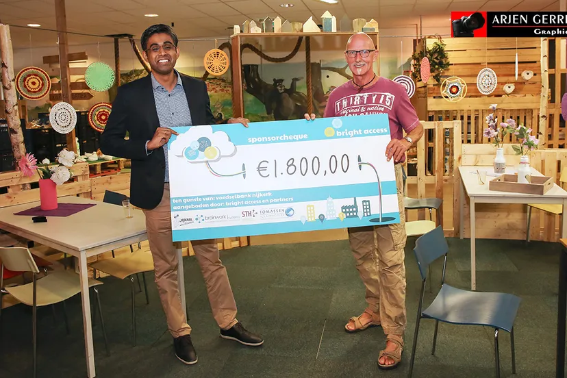 2016 08 31 cheque voedselbank 03