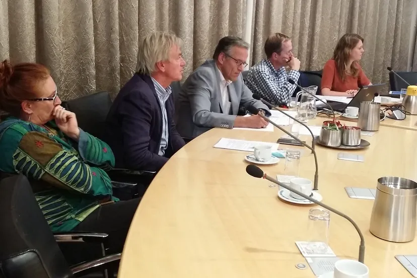 2016 10 06 globegroep bij raad