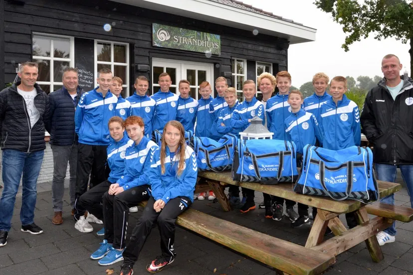 2016 10 17 veensche boys jo15 1 strandhuys