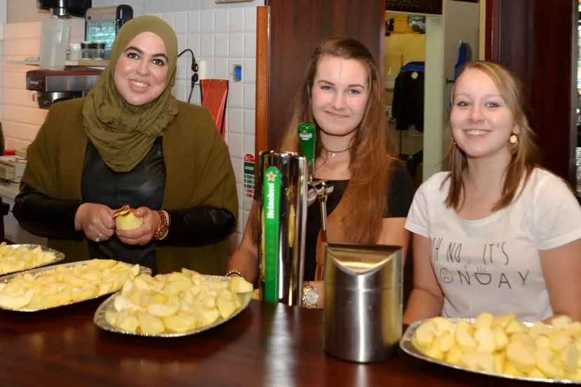 2016 10 18 voetbalschool de bal de baas nadya aboyaakoub