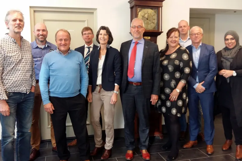 2016 11 17 na ondertekening regeling zonder meer gemeente nijkerk