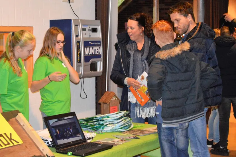 2017 01 22 eco team in actie op de open avond