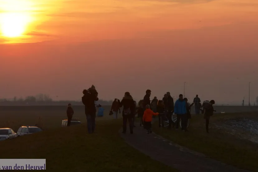 2017 01 22 schaatsplezier nijkerk 21 1 ondergaande zon