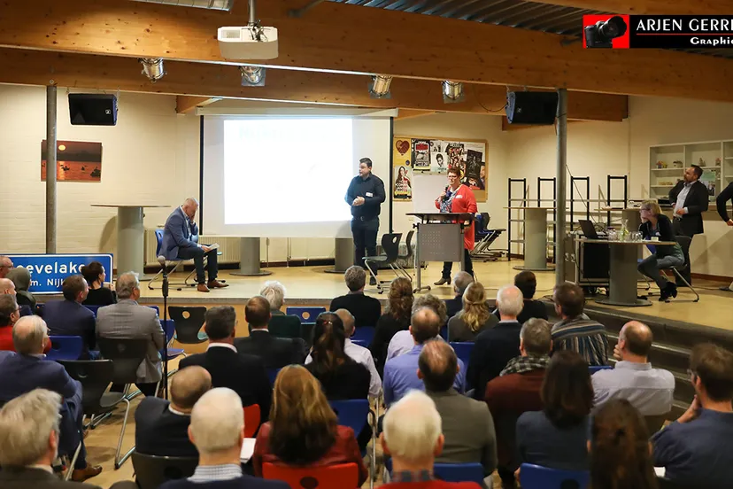 2017 03 06 samen aan zet dialloggroep 04