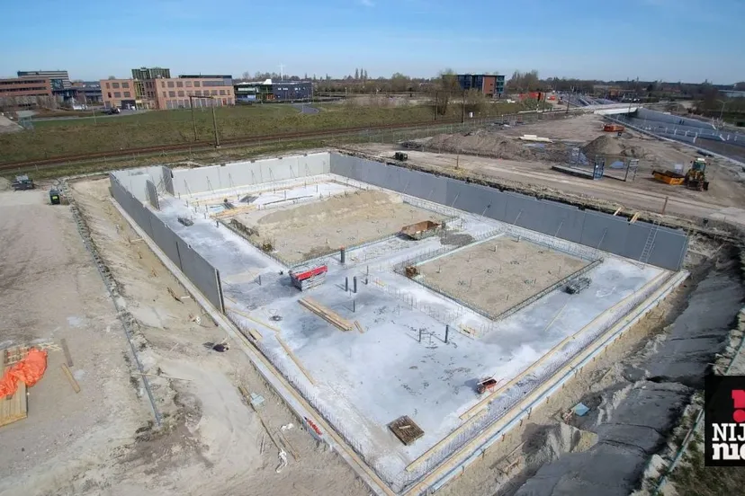 2017 03 25 vloer zwembad