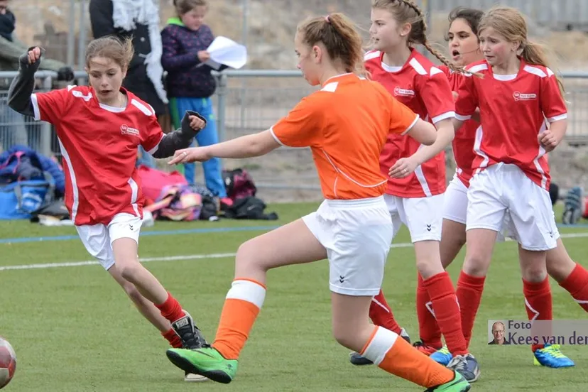 2017 04 13 rabo voetbaltoernooi 12 4 dames ons baken