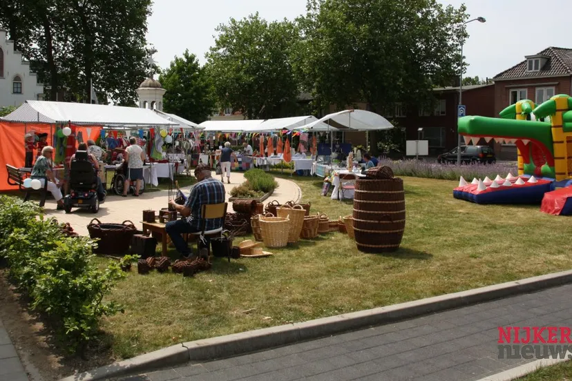 2017 06 21 zomermarktt arkemheen 1