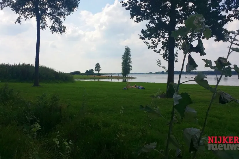 2017 08 14 nijkerk aan zee strandhuys strand 3