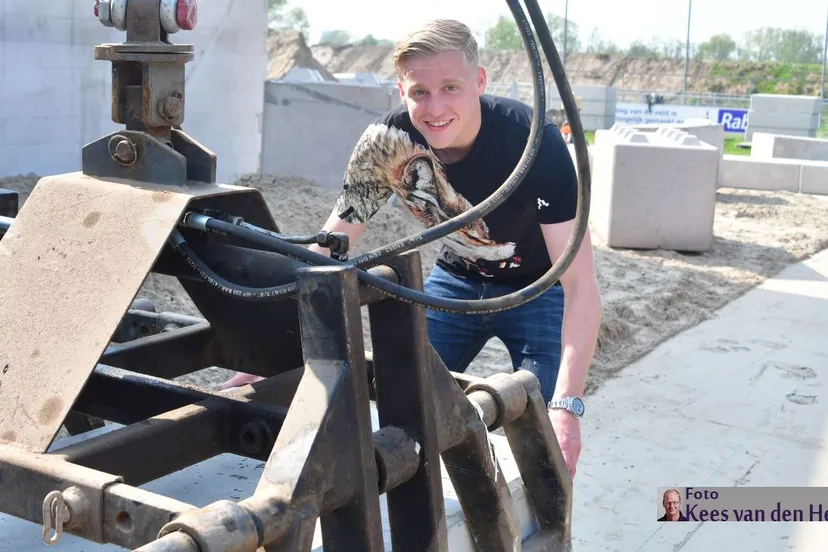 2018 04 20 donny eerste steen 20 4 tribune