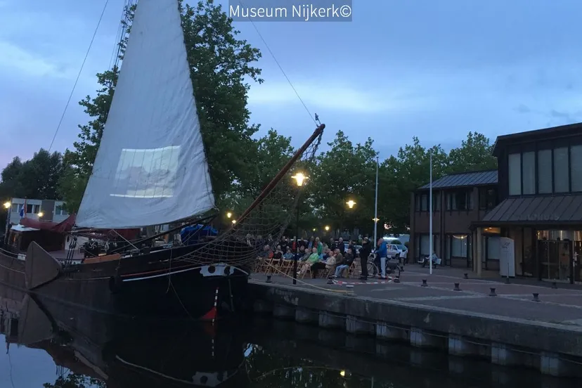 2018 06 25 diapresentatie op zeildoek disponibel zaterdagavond 23 juni 2018 foto museum nijkerk