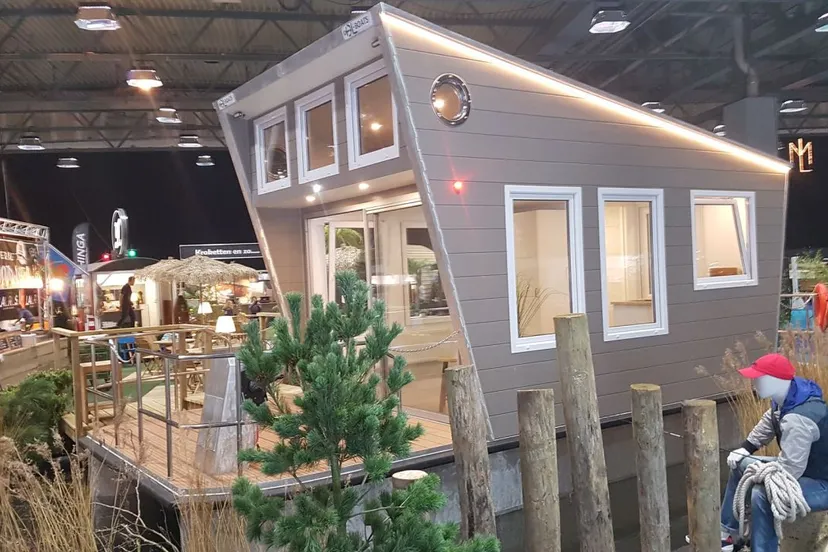 2018 11 07 tiny houseboat