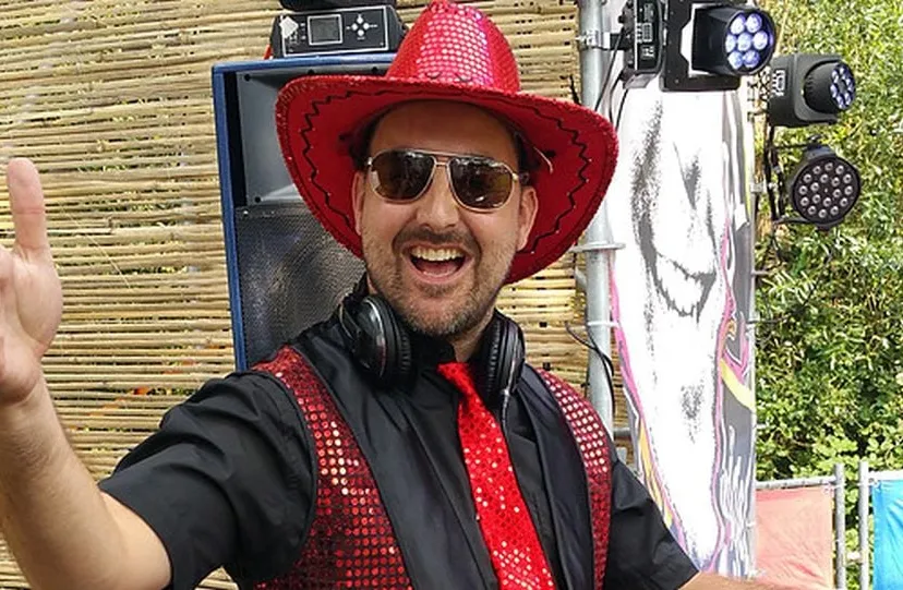 2018 11 27 johnny glitter 2