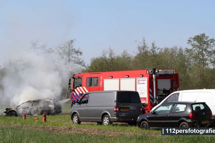 2019 04 22 uitgebrande auto