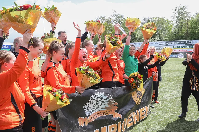 2019 05 04 sparta vr1 kampioen 03