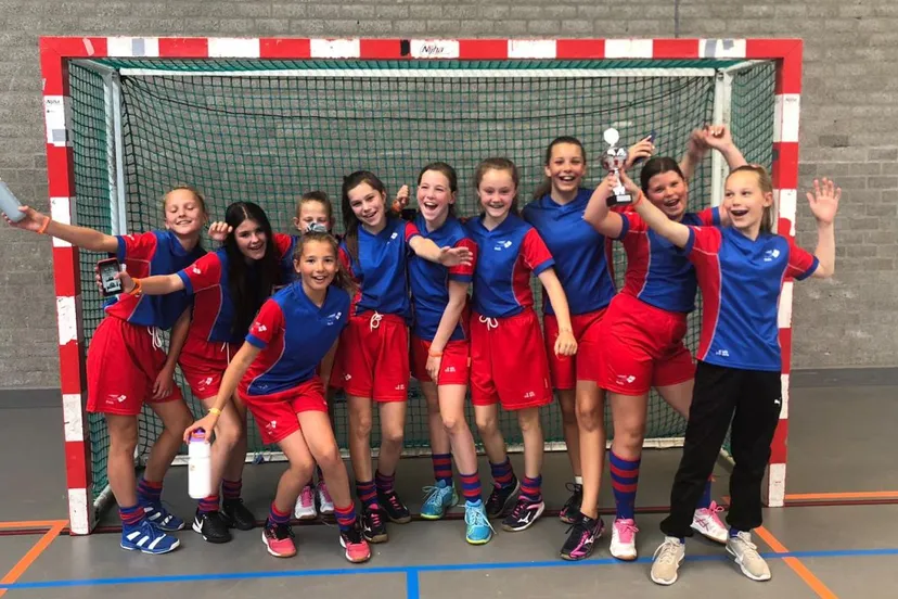 2019 05 16 schoolhandbal holk 1