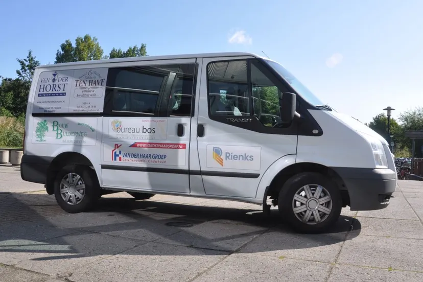 2019 09 20 schoolbus accent 1