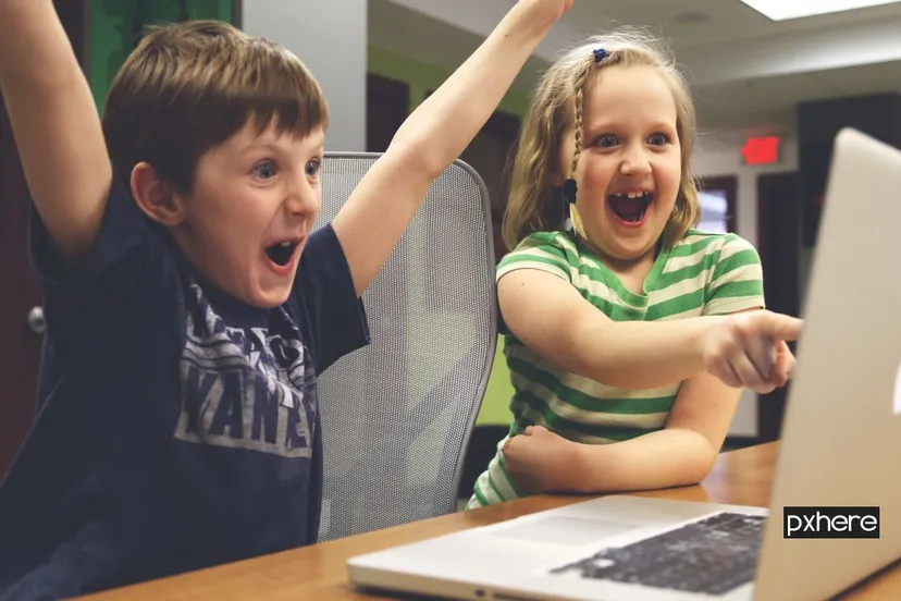 2020 04 03 laptop computer person creative video game play home 764632 pxhere