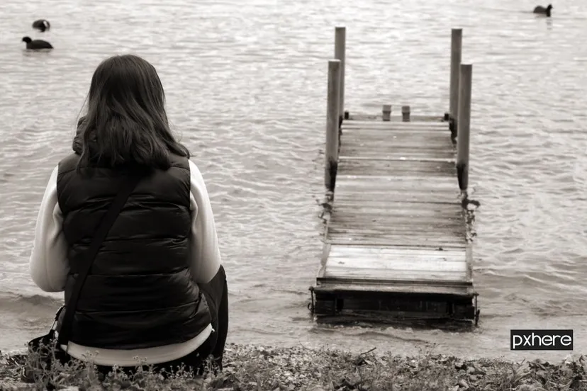 2020 04 14 eenzaam sea water person black and white girl woman 1236518 pxhere