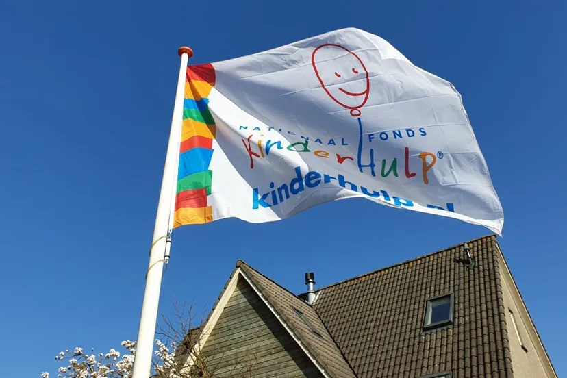 2020 04 15 vlag kinderhulp