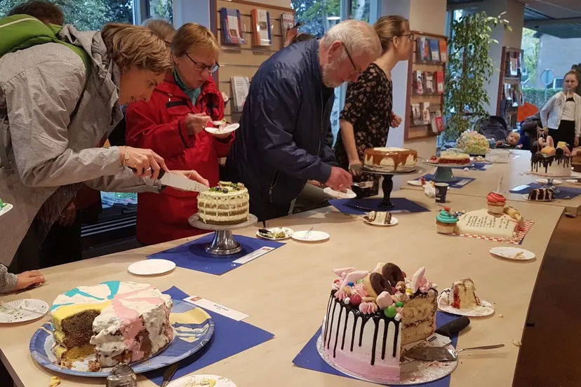 2020 06 22 bibliotheek taarten proeven 50 jaar bieb hoevelaken