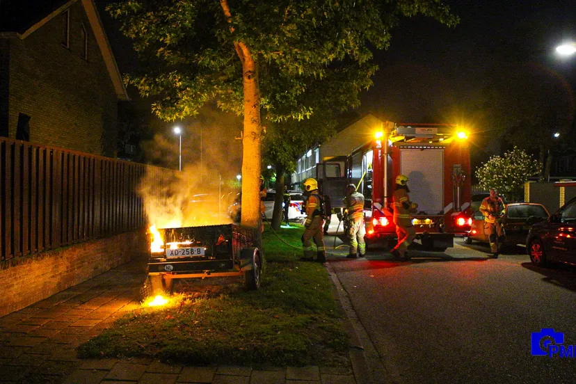 2021 09 03 aanhanger in brand 1