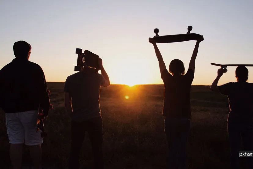 2021 10 12 silhouette light sunset morning skateboard evening 99533 pxherecom 1