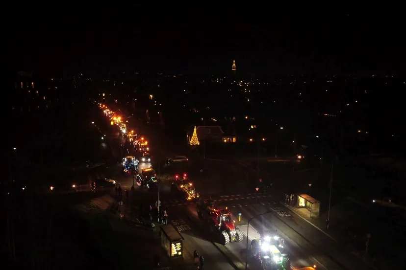 2021 122 20 toeterende lichtshow door nijkerk kopieren