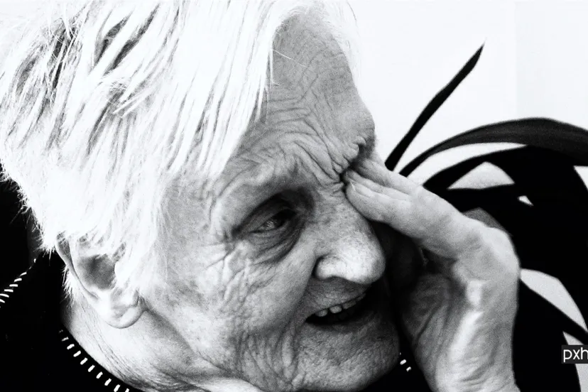 2022 01 31 ouderenzorg oude vrouw