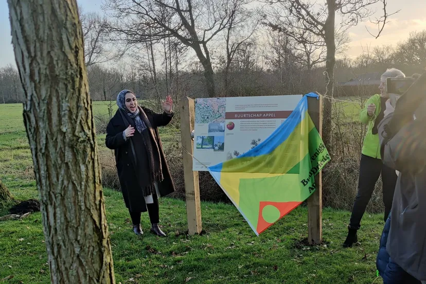 2022 02 03 onthulling informatiebord appel