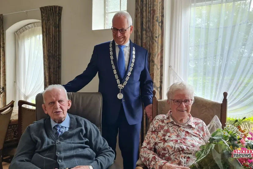 2022 04 29 bruidspaar van laar