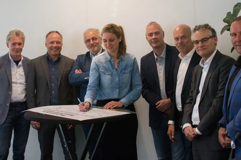 2022 05 04 werkcentrum ondertekening