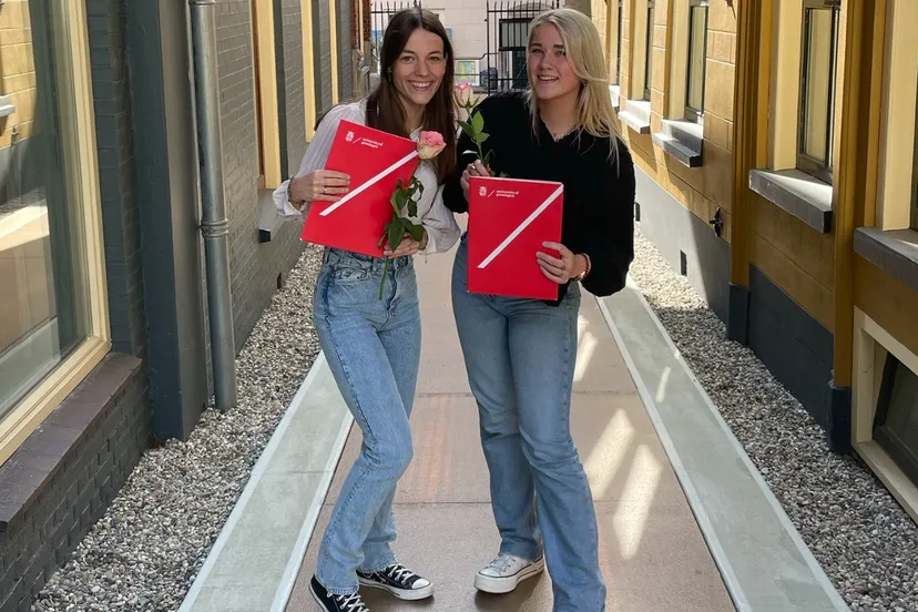 2022 05 06 corlaer college annika van donselaar links en isa letschert