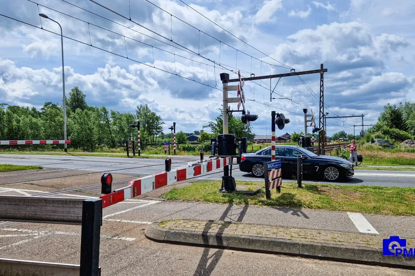 2022 05 26 spoorwegovergang dicht