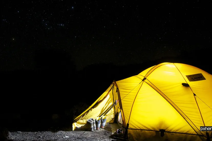 2022 07 02 tent kamperen light night star vehicle darkness yellow 769958 pxhere