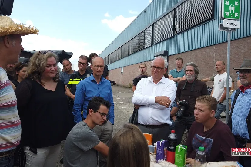 2022 07 05 boeren praten met renkema