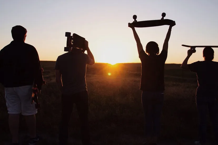 2022 07 20 jeugd silhouette light sunset morning skateboard evening 99533 pxherecom