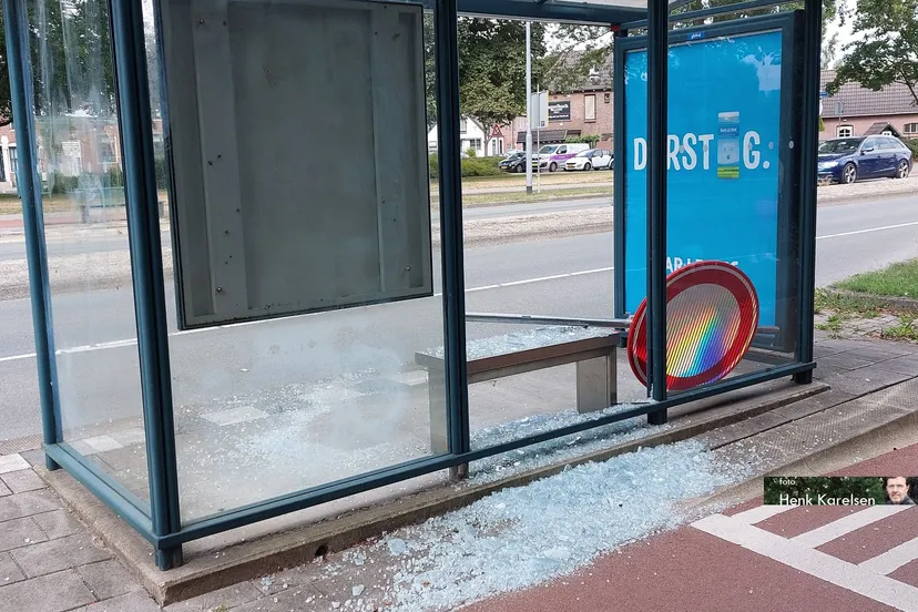 2022 08 27 bushokje vandalisme