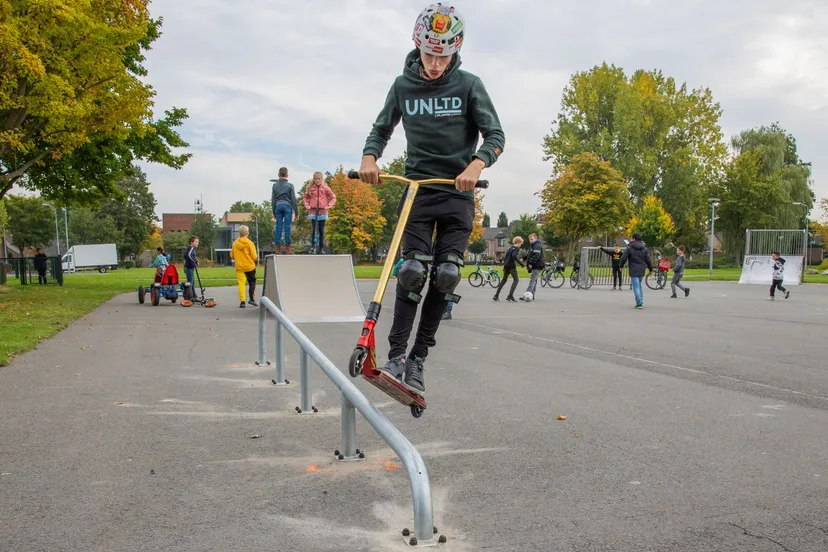 2022 10 14 jongeren spelen skatebaan paasbos 4 gemeente nijkerk