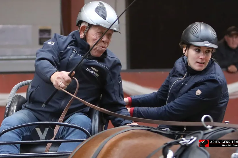 2022 11 04 menindoor 03